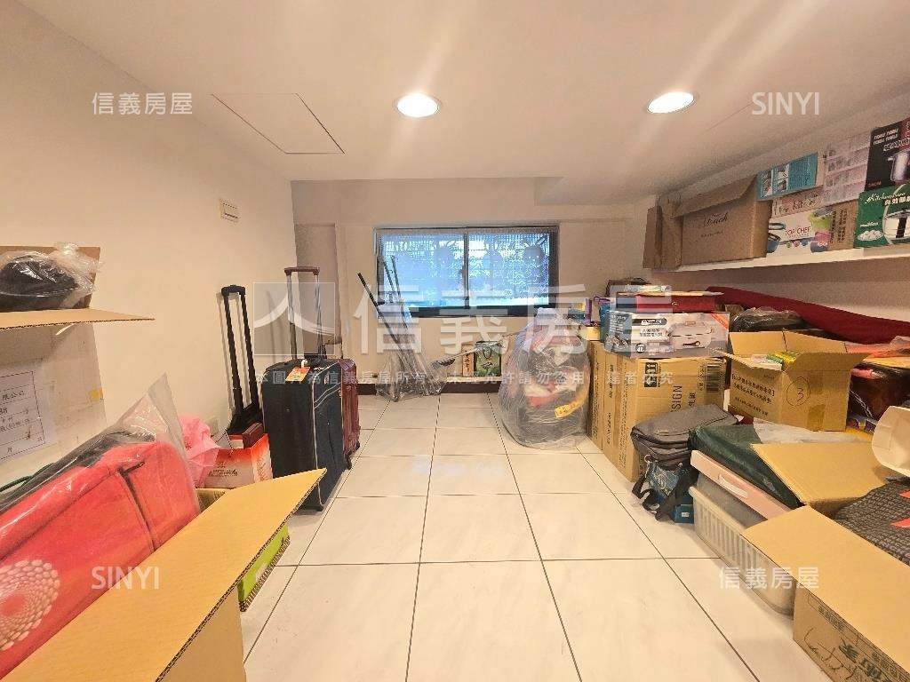 老闆霸氣領袖花園透天房屋室內格局與周邊環境