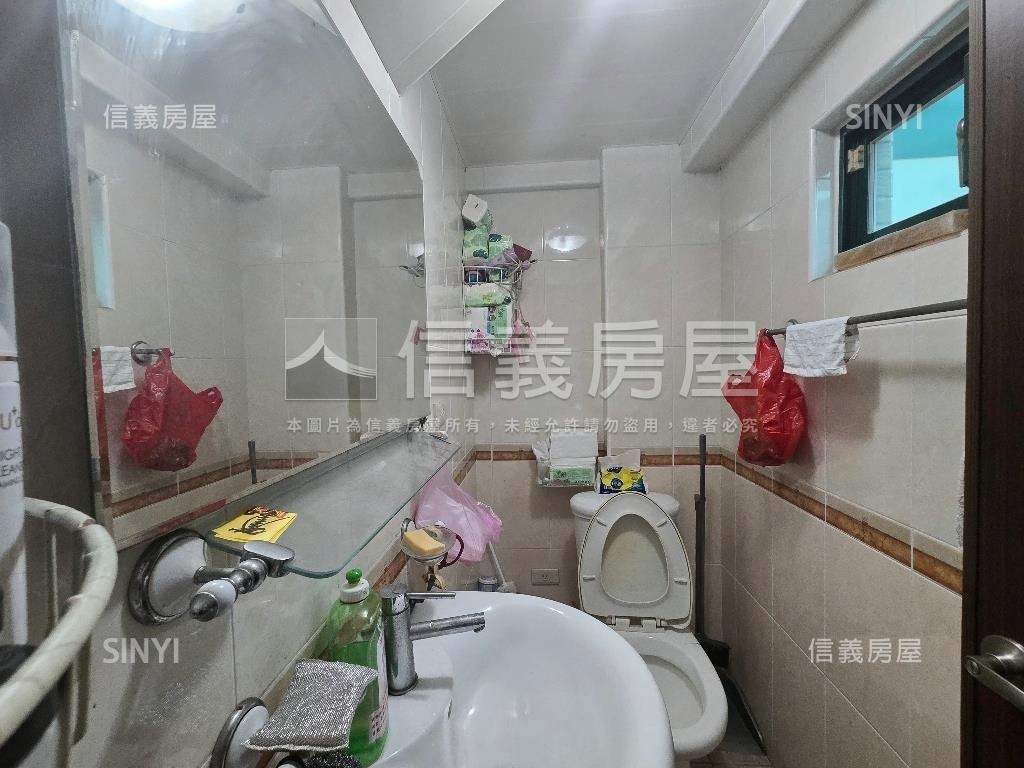老闆霸氣領袖花園透天房屋室內格局與周邊環境