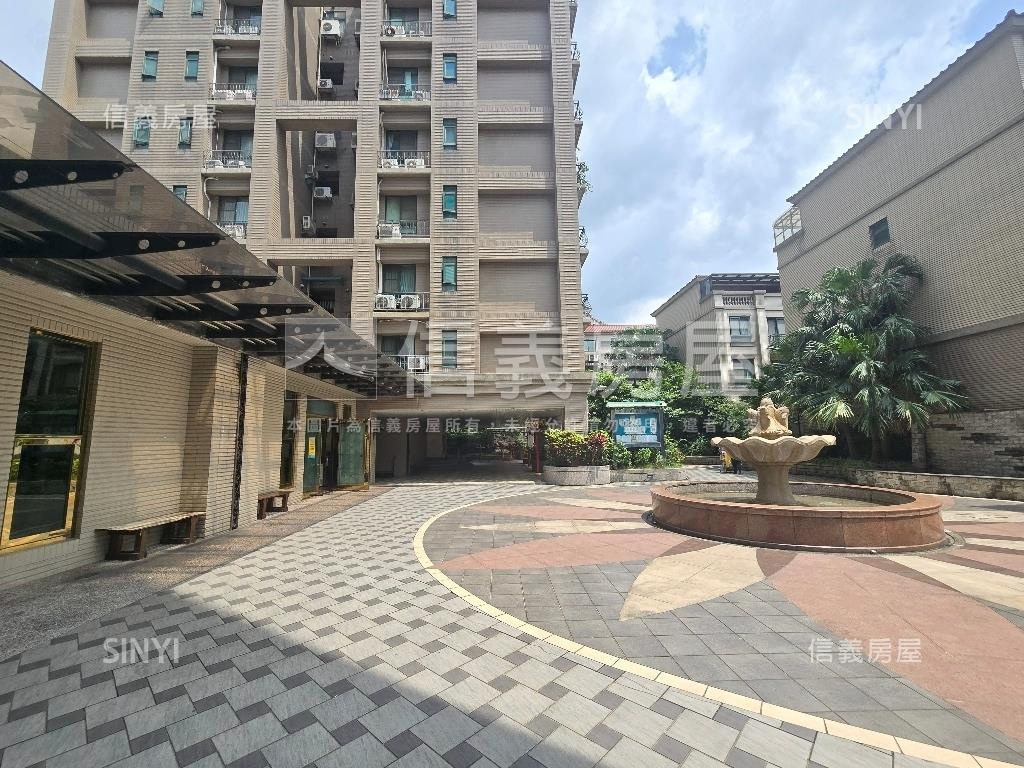 老闆霸氣領袖花園透天房屋室內格局與周邊環境