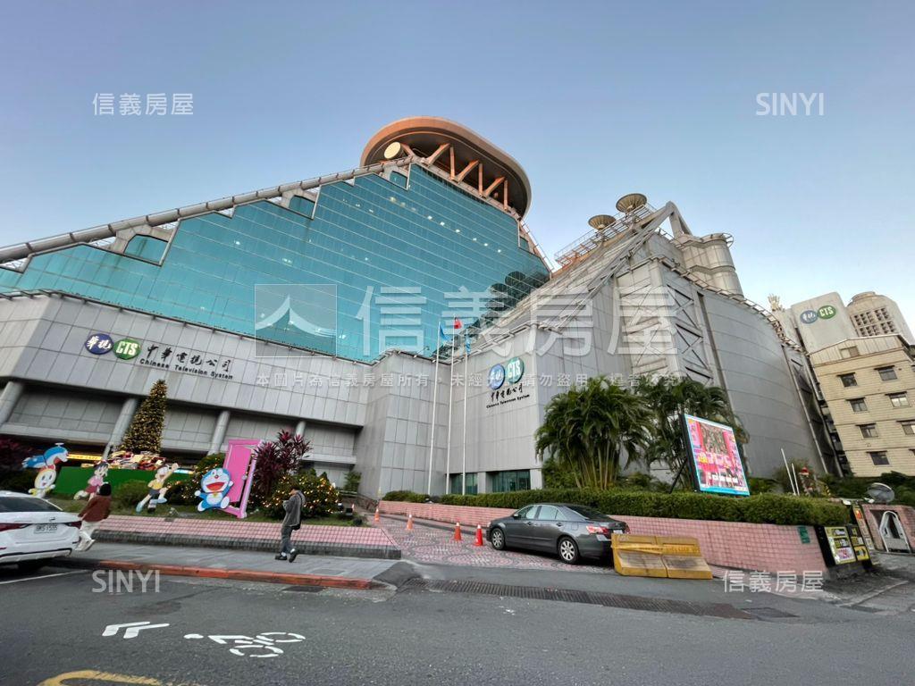 大巨蛋管理高樓美住辦房屋室內格局與周邊環境