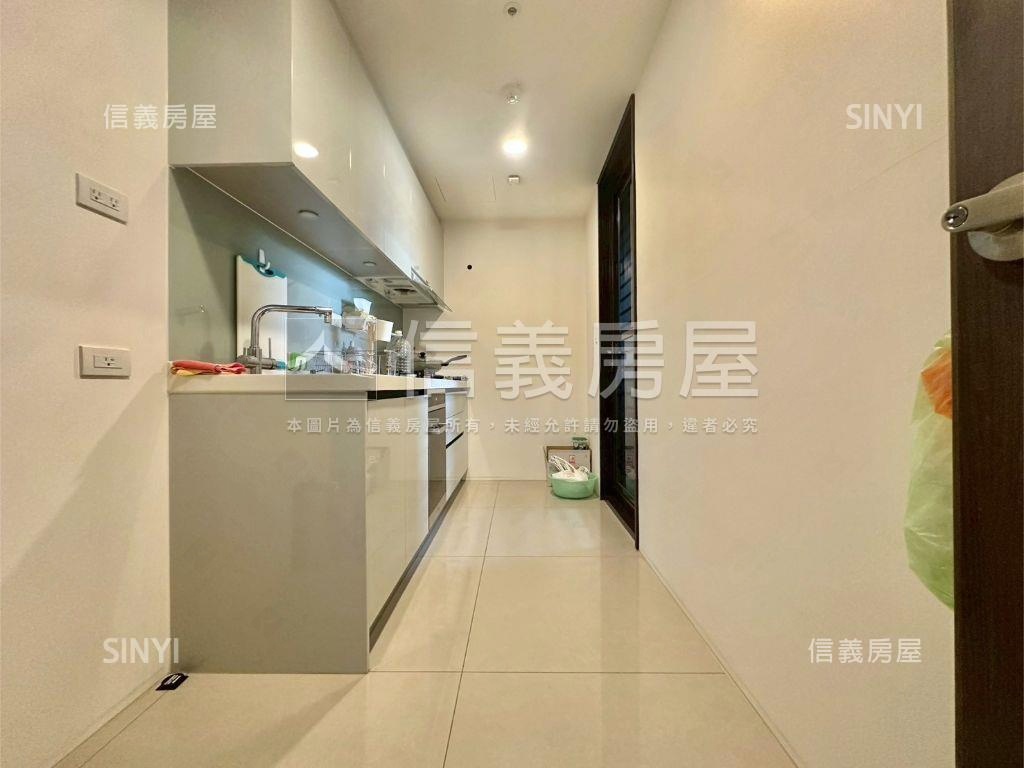 春賞兩房兩衛稀有視野戶房屋室內格局與周邊環境
