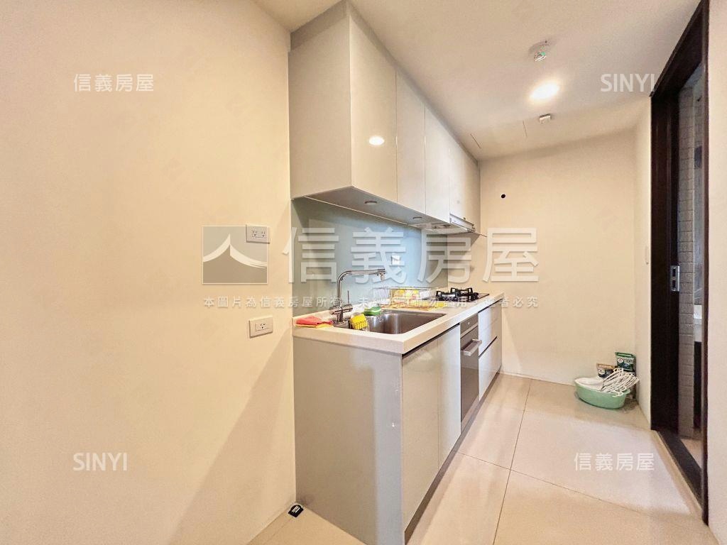 春賞兩房兩衛稀有視野戶房屋室內格局與周邊環境