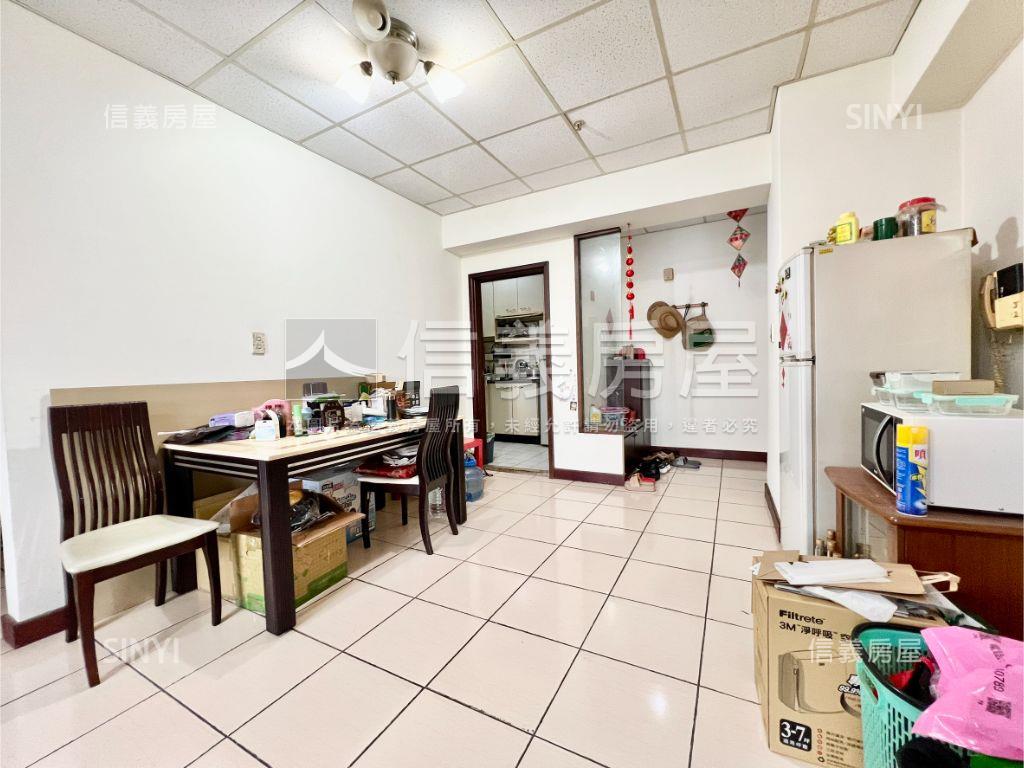 貿商社區高樓三房房屋室內格局與周邊環境