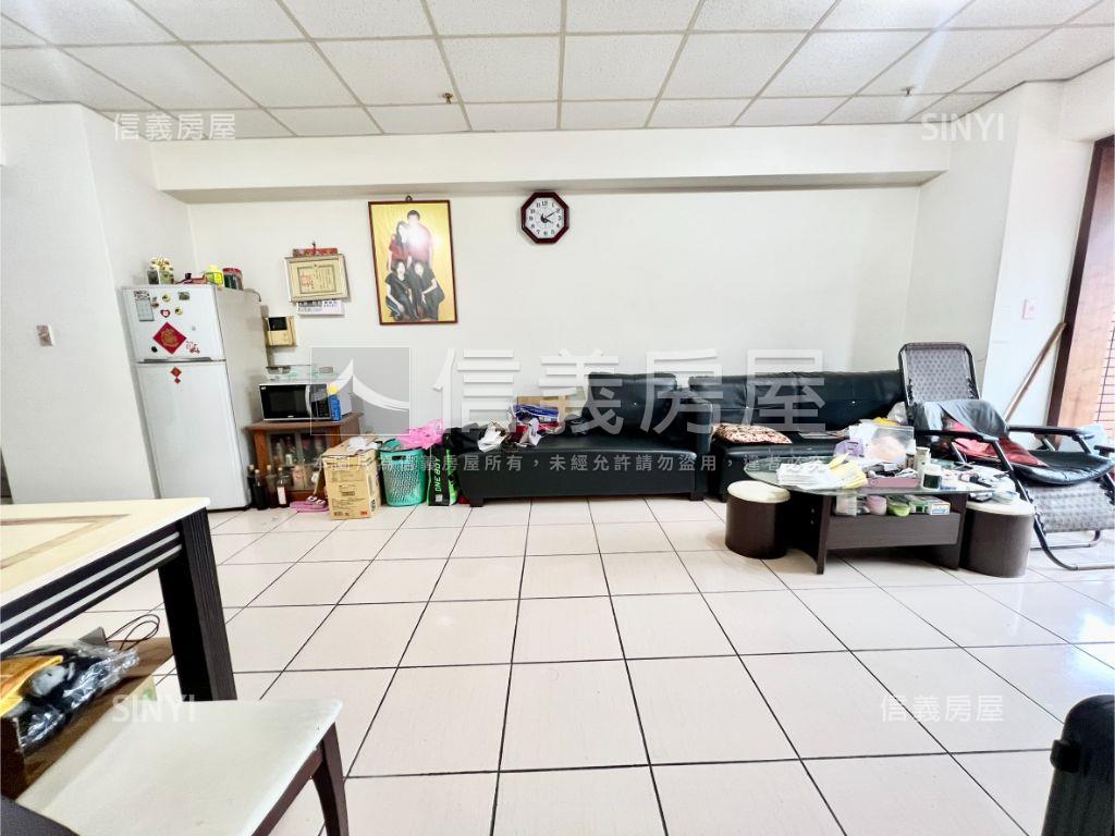 貿商社區高樓三房房屋室內格局與周邊環境