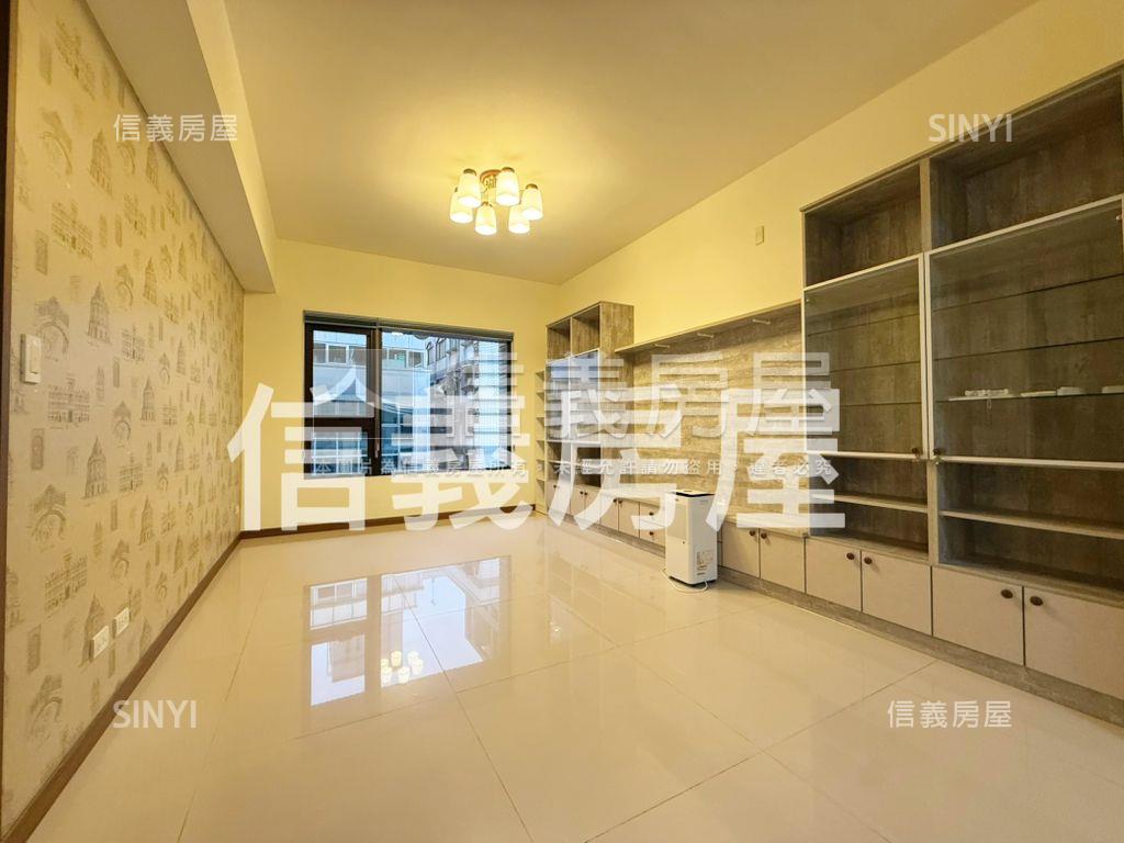 民生西路●新芳春四房車位房屋室內格局與周邊環境