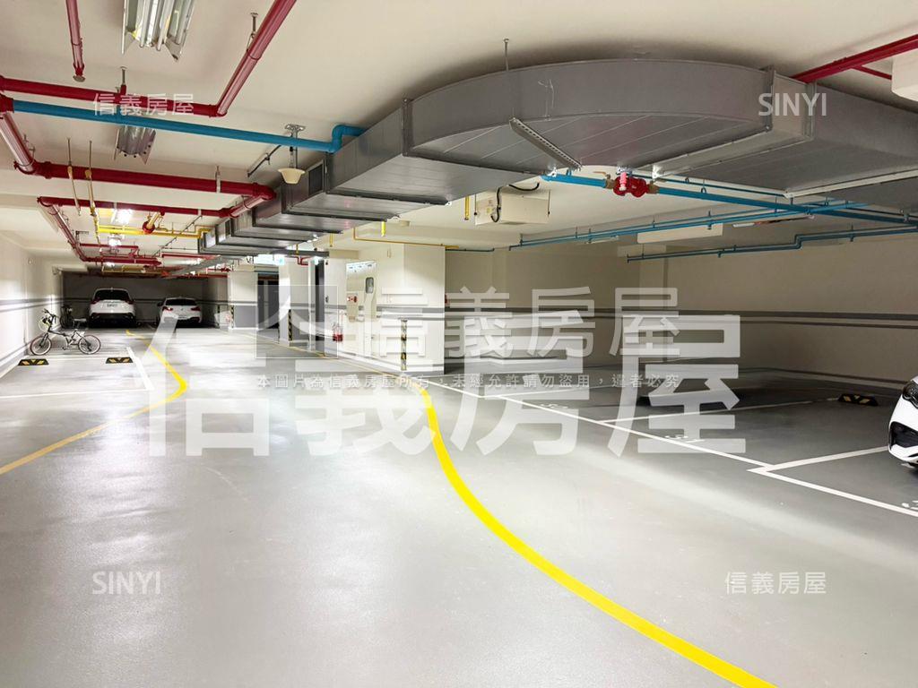 民生西路●新芳春四房車位房屋室內格局與周邊環境