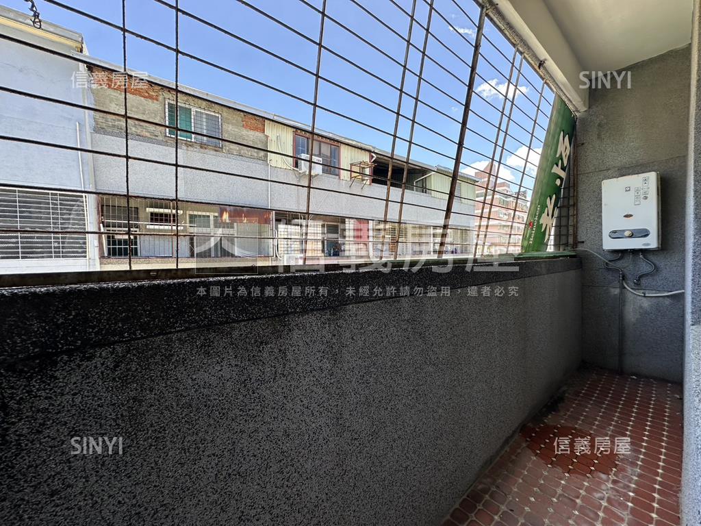 安平路正路面黃金店面房屋室內格局與周邊環境