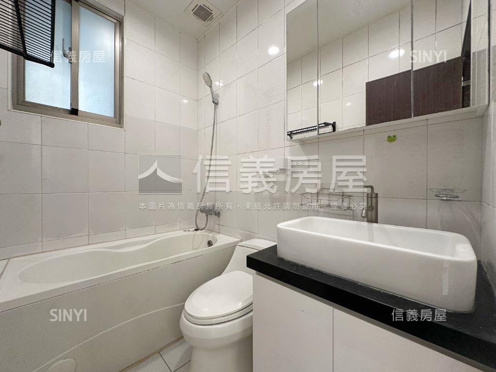 景新街新屋齡明亮華廈兩房房屋室內格局與周邊環境