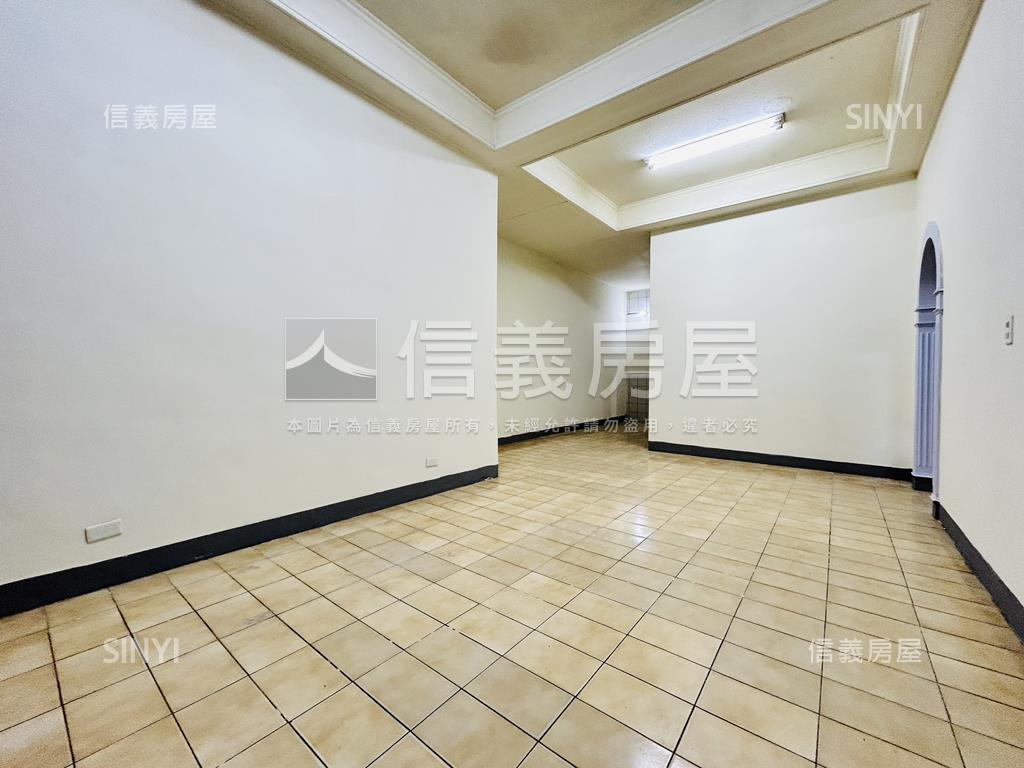 三民高中面寬壹樓房屋室內格局與周邊環境