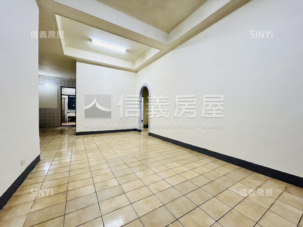 三民高中面寬壹樓房屋室內格局與周邊環境