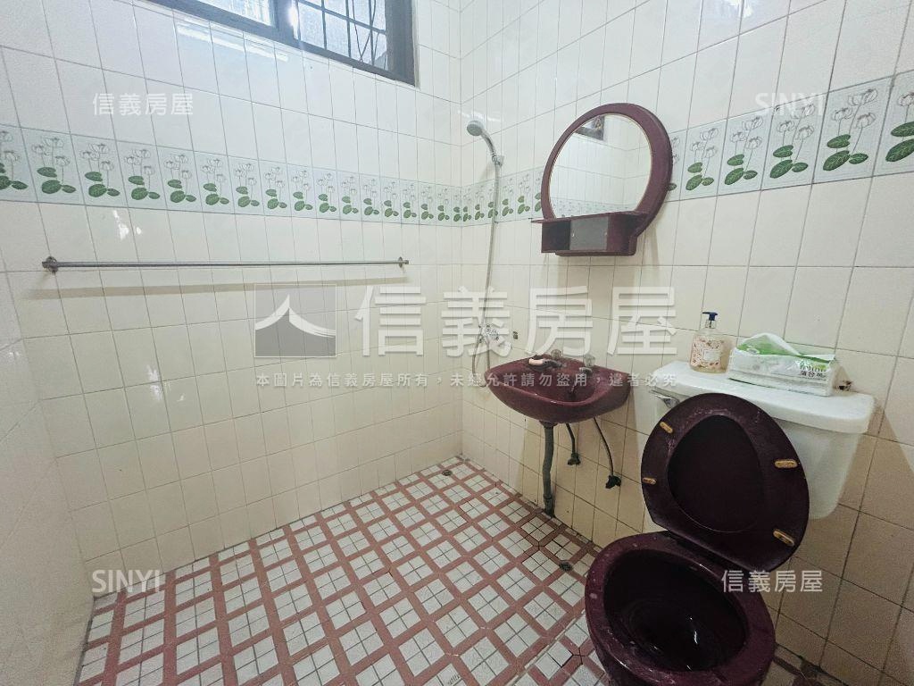 太平活路庭院孝親房透天房屋室內格局與周邊環境