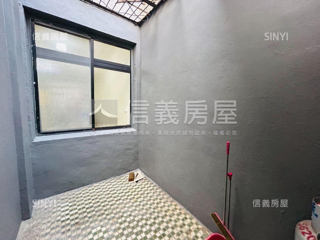 太平活路庭院孝親房透天房屋室內格局與周邊環境
