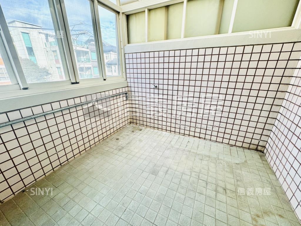 藝術街商圈大四房美寓平車房屋室內格局與周邊環境