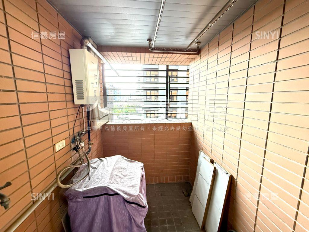 指標大樓【力麒】三面採光房屋室內格局與周邊環境
