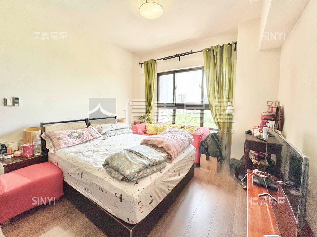 河畔美景四房平車房屋室內格局與周邊環境