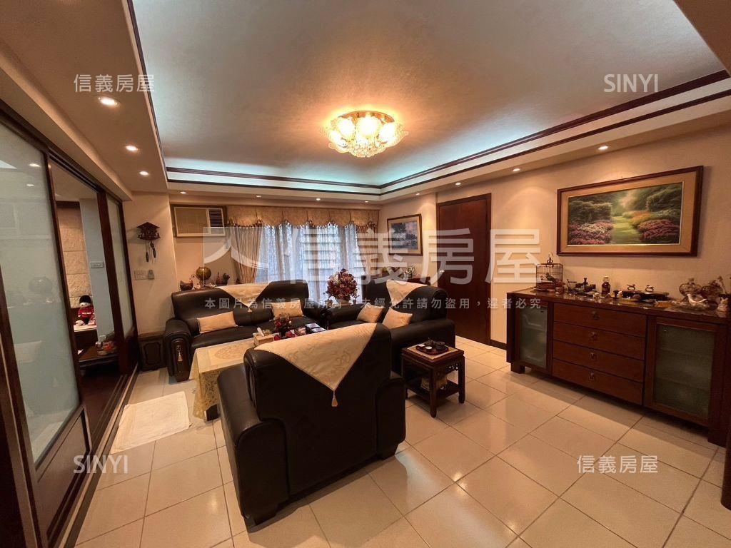 碧潭河景高樓層房屋室內格局與周邊環境