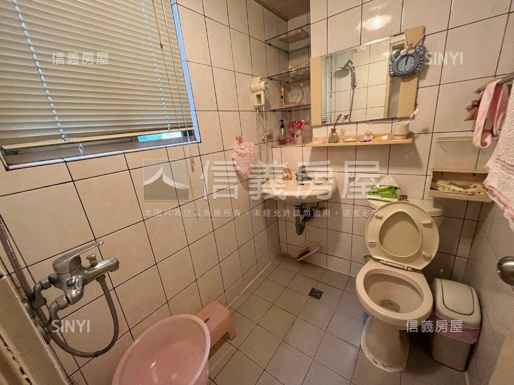 碧潭河景高樓層房屋室內格局與周邊環境