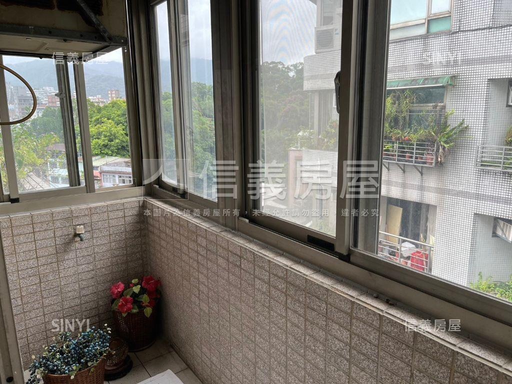 碧潭河景高樓層房屋室內格局與周邊環境