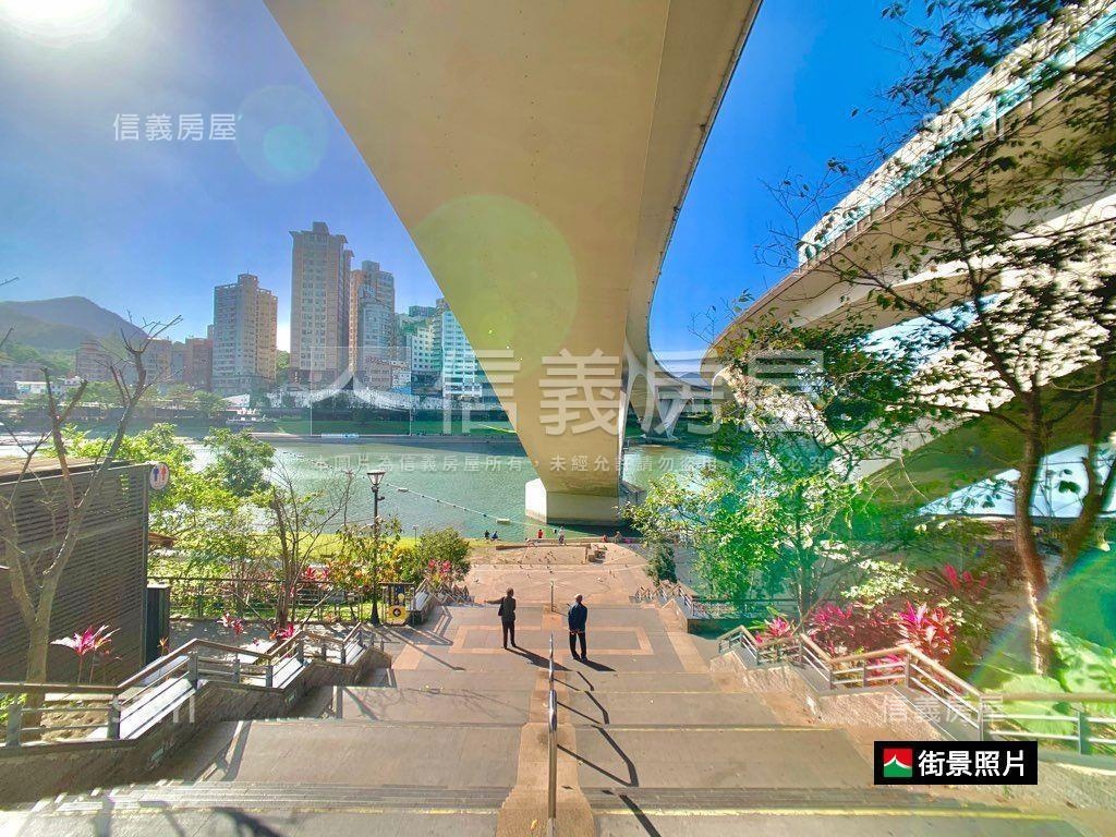 碧潭河景高樓層房屋室內格局與周邊環境