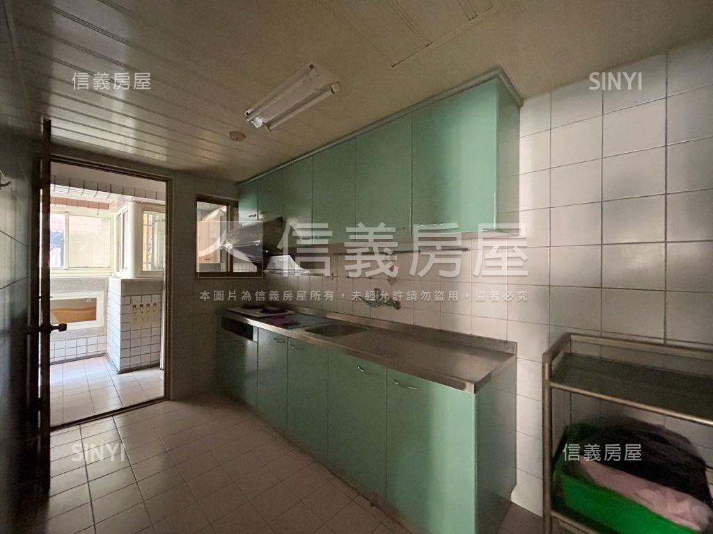 公學新城乙區採光三房房屋室內格局與周邊環境