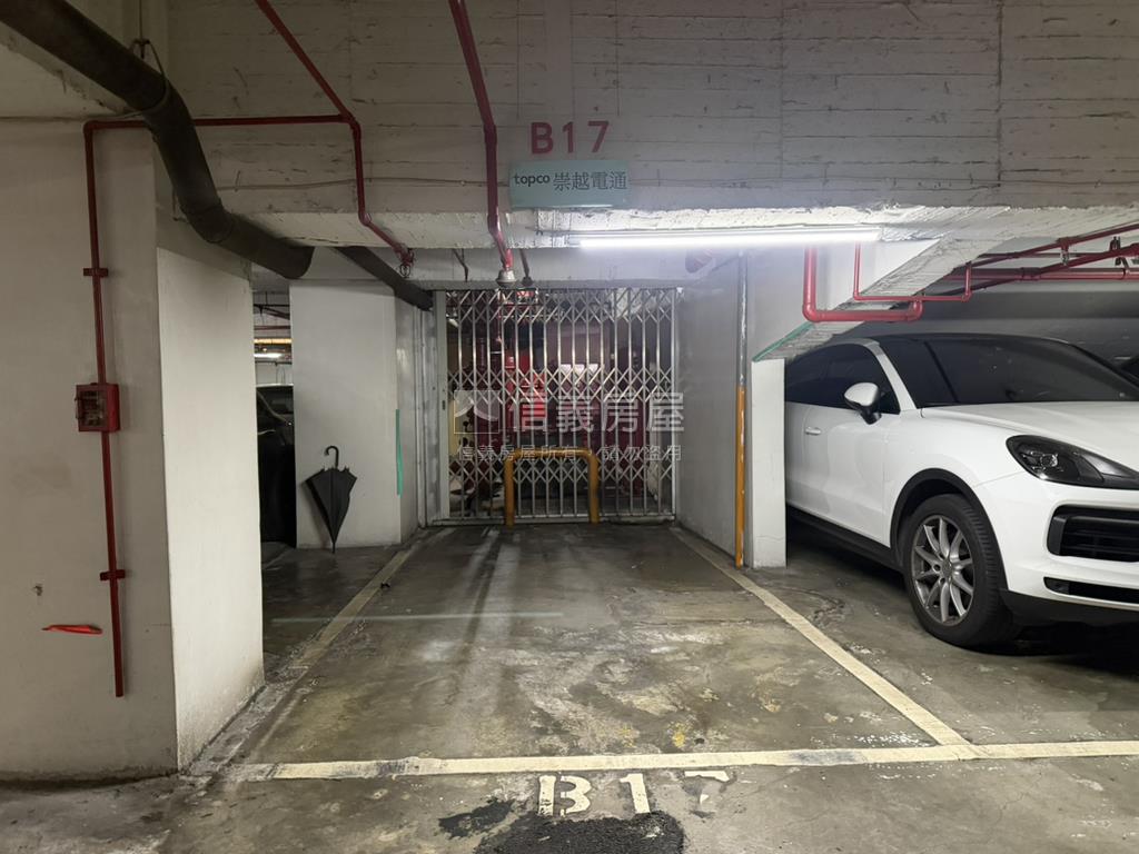名喬財經大樓Ｂ５車位房屋室內格局與周邊環境