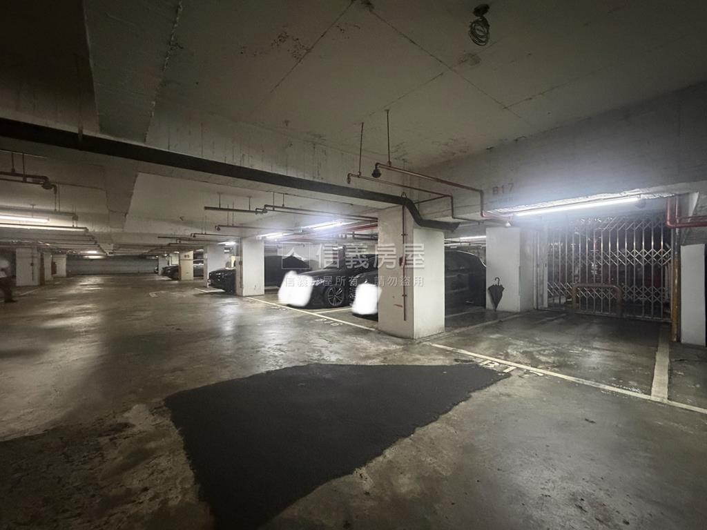 名喬財經大樓Ｂ５車位房屋室內格局與周邊環境