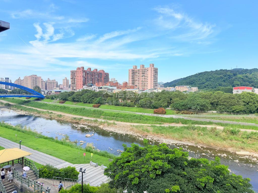 三峽頂加公寓房屋室內格局與周邊環境