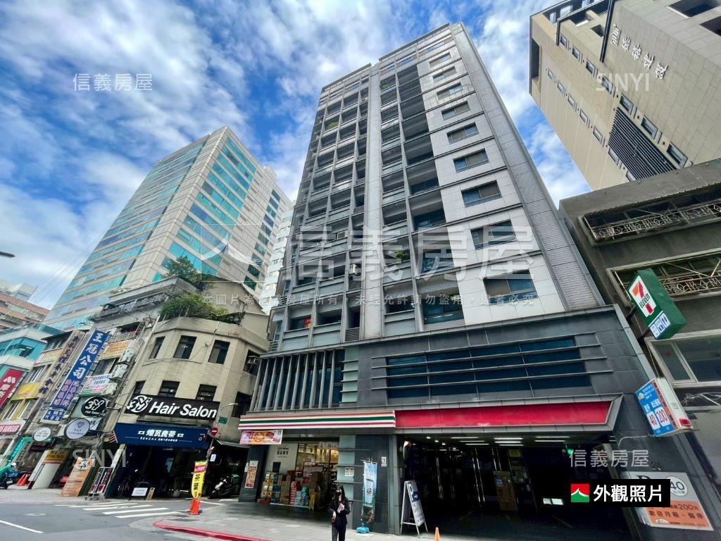 專任～君品高樓邊間露台戶房屋室內格局與周邊環境