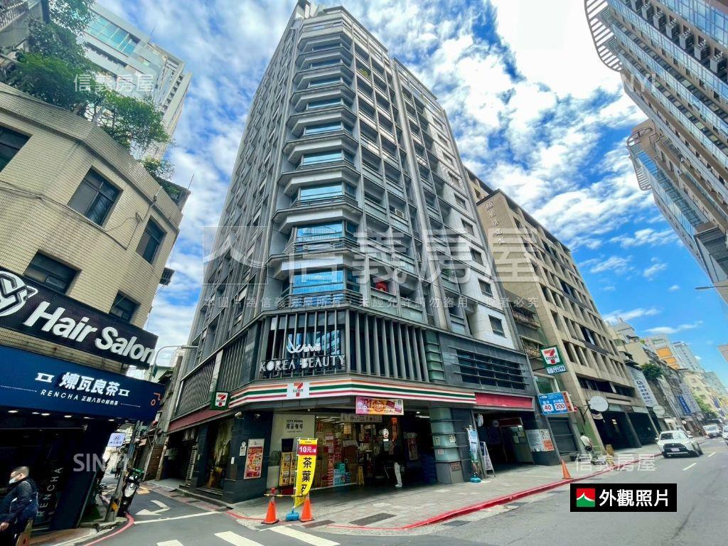 專任～君品高樓邊間露台戶房屋室內格局與周邊環境