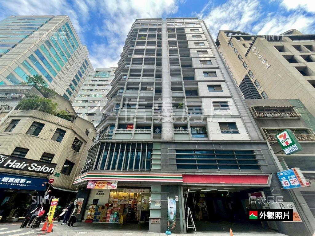 專任～君品高樓邊間露台戶房屋室內格局與周邊環境