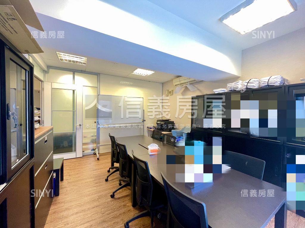 專任～君品高樓邊間露台戶房屋室內格局與周邊環境