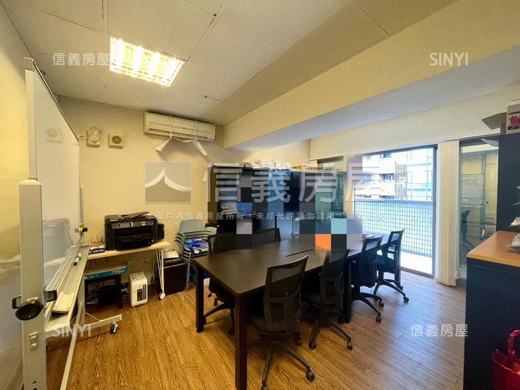 專任～君品高樓邊間露台戶房屋室內格局與周邊環境