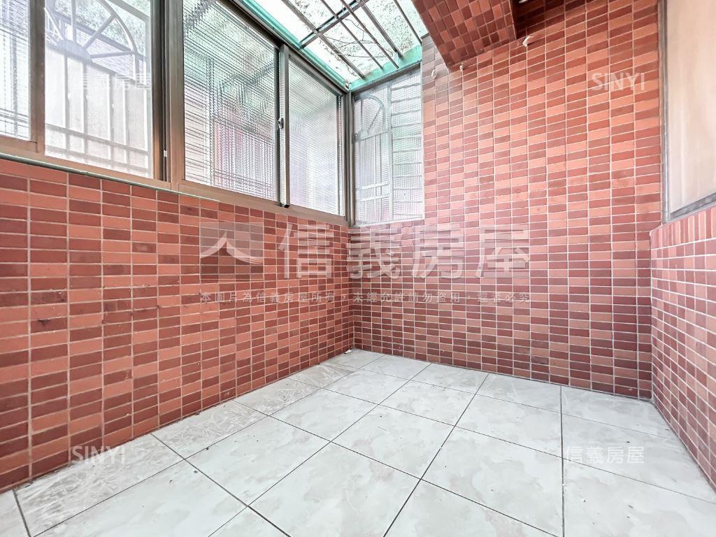 惜福滿築三房帶車位房屋室內格局與周邊環境