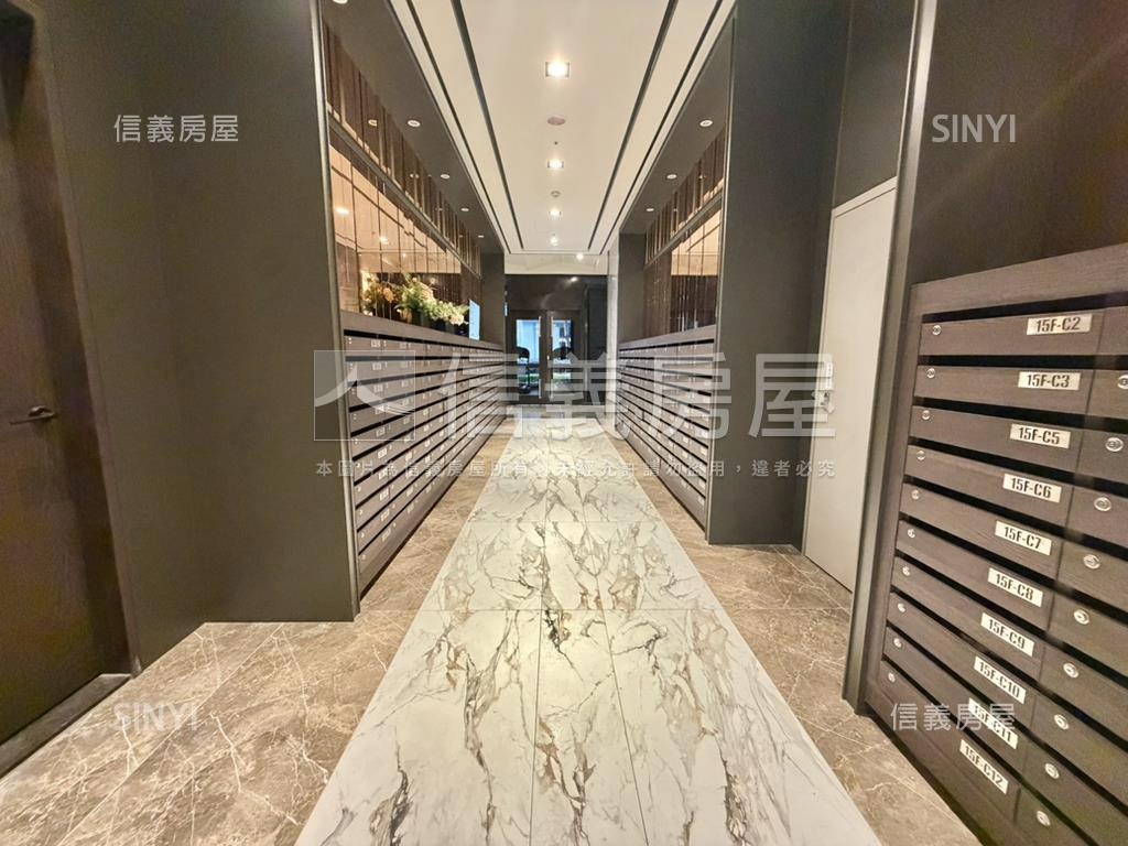 世界花園兩房兩衛平車房屋室內格局與周邊環境