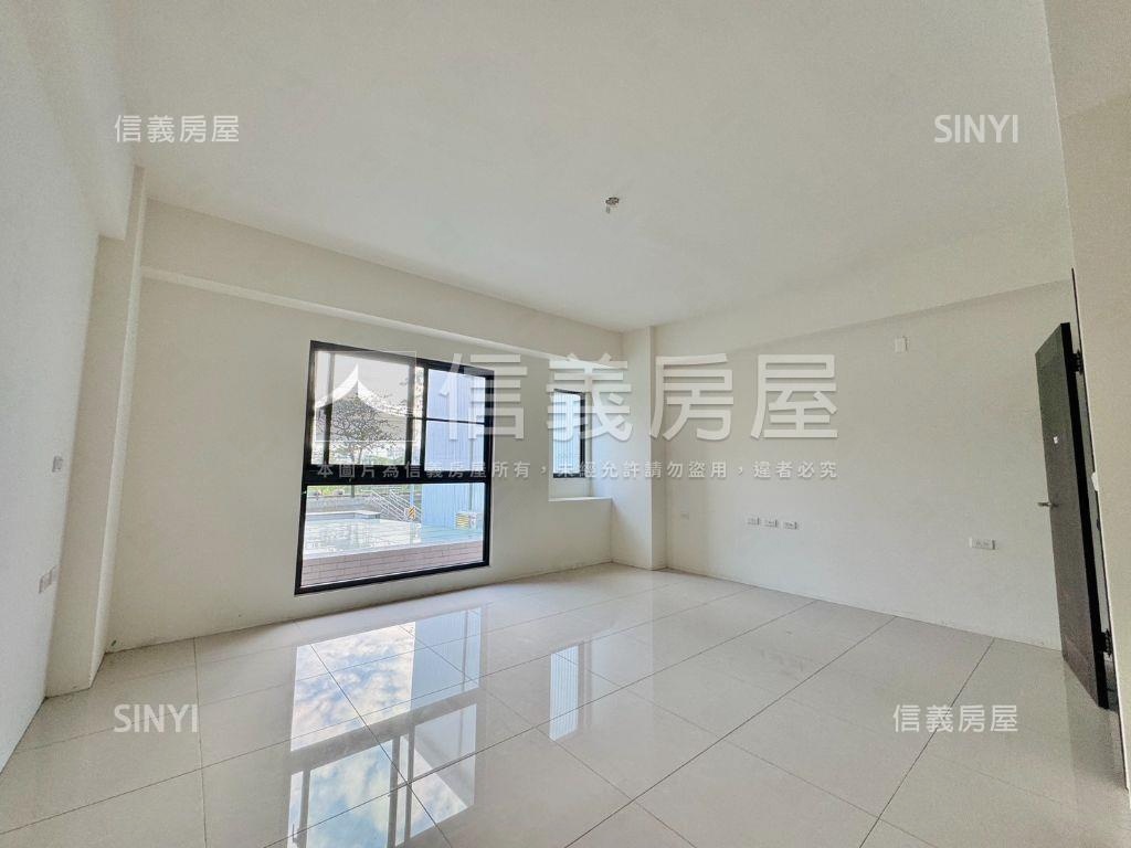 安南區臨路全新三車店住房屋室內格局與周邊環境