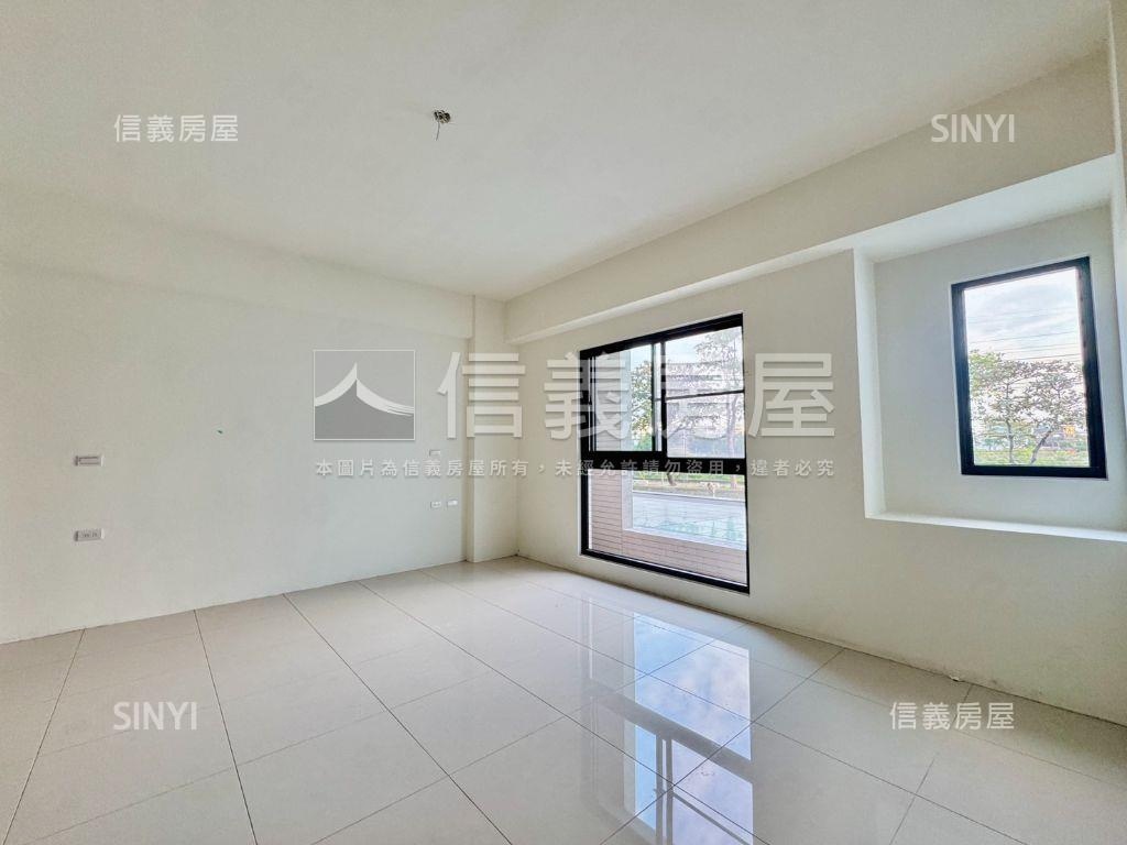 安南區臨路全新三車店住房屋室內格局與周邊環境