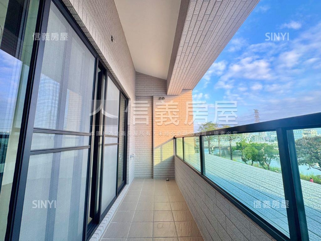 安南區臨路全新三車店住房屋室內格局與周邊環境