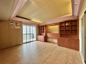 加州優質高樓３房車位