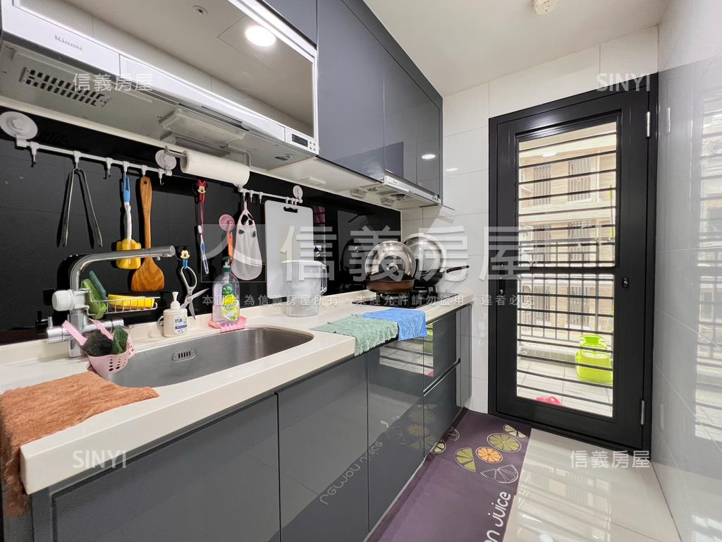 八擴。品森活景觀三房車位房屋室內格局與周邊環境