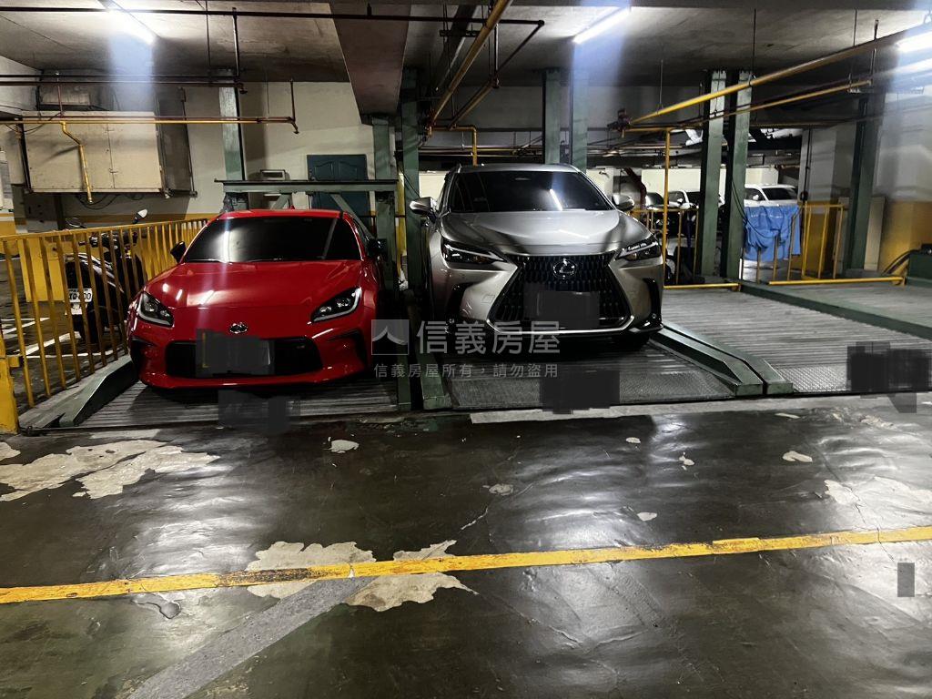緯城貴賓靚美溫馨二房車位房屋室內格局與周邊環境