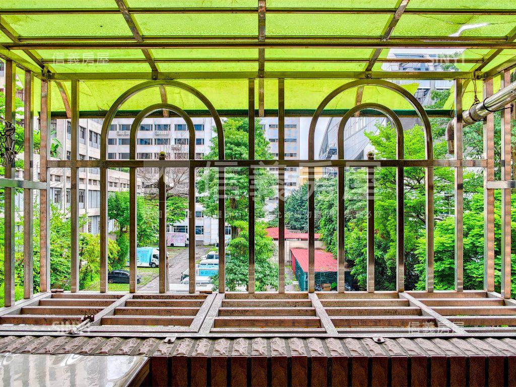 玫瑰大貴精緻大三房車位房屋室內格局與周邊環境