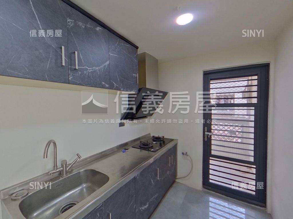 國安國宅甲Ｂ４棟裝潢三房房屋室內格局與周邊環境