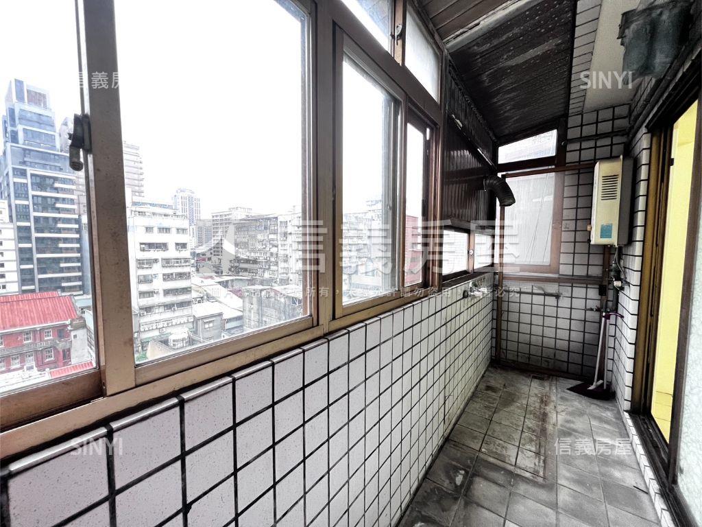 專任商三土地電梯高樓美景房屋室內格局與周邊環境