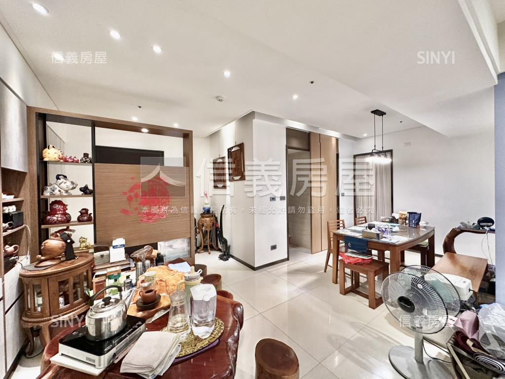 專任露臺樹梢時光三房平車房屋室內格局與周邊環境