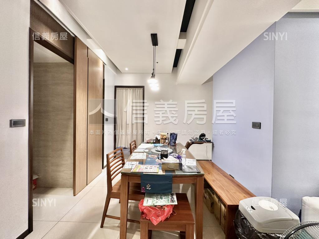 專任露臺樹梢時光三房平車房屋室內格局與周邊環境