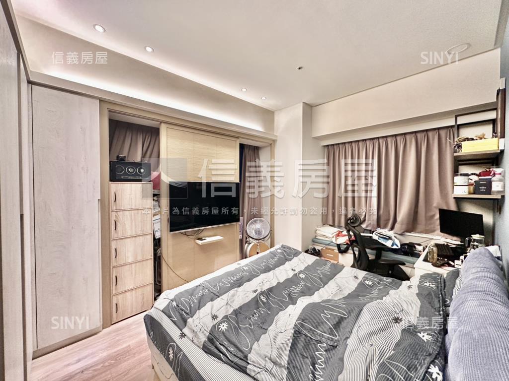 專任露臺樹梢時光三房平車房屋室內格局與周邊環境