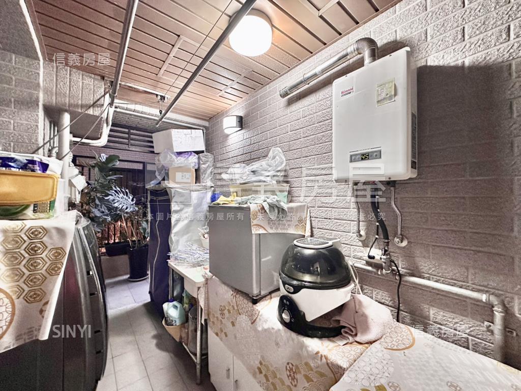 專任露臺樹梢時光三房平車房屋室內格局與周邊環境