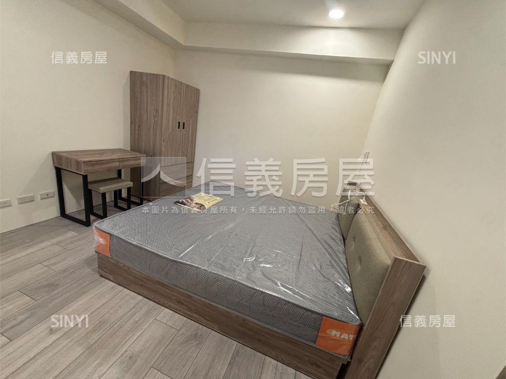 新成屋三房有車位房屋室內格局與周邊環境