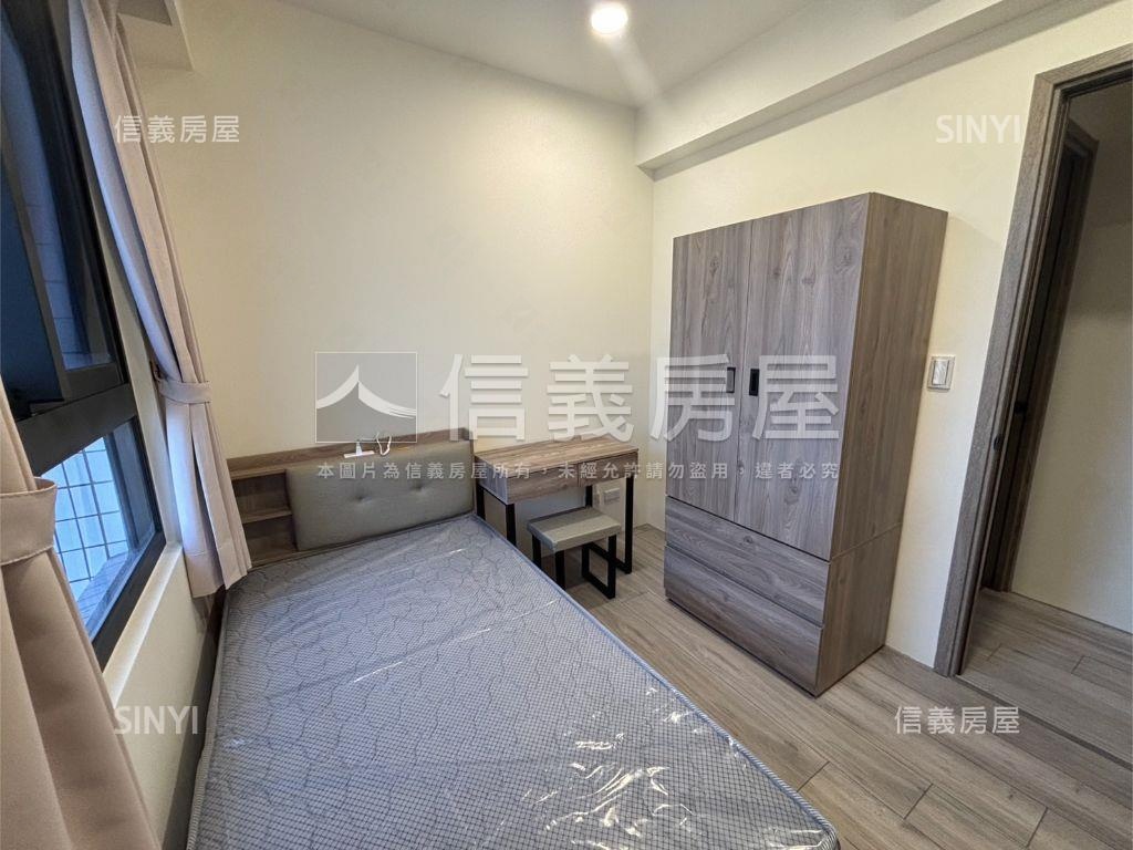 新成屋三房有車位房屋室內格局與周邊環境
