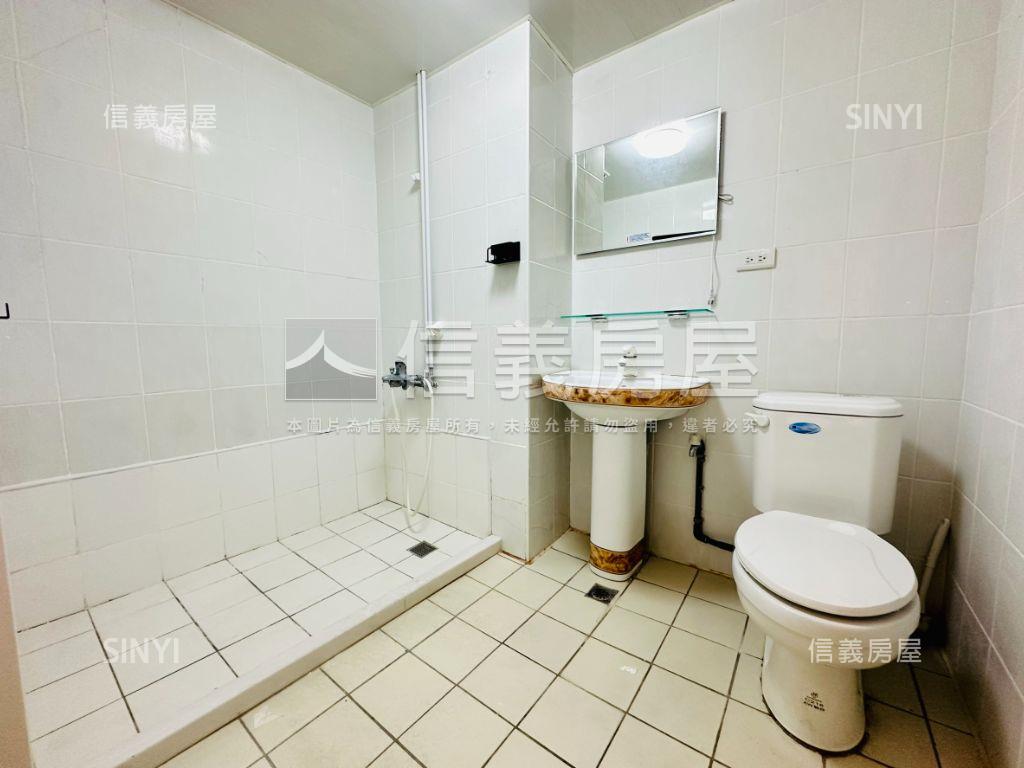 中華商圈小資首選有車位房屋室內格局與周邊環境